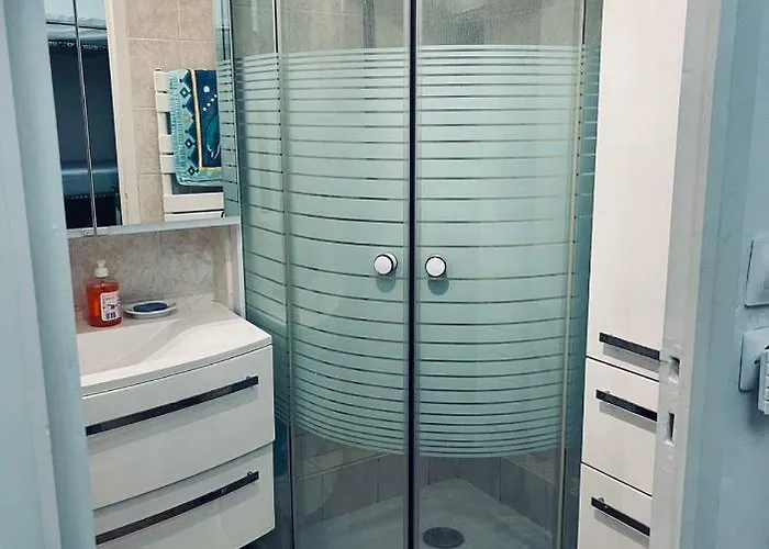 Apartamento Avec Jardin   le Méridien  *